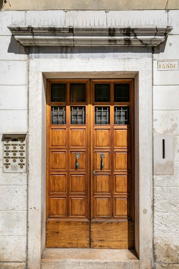 La Mansarda Apartment Veneţia Exterior foto